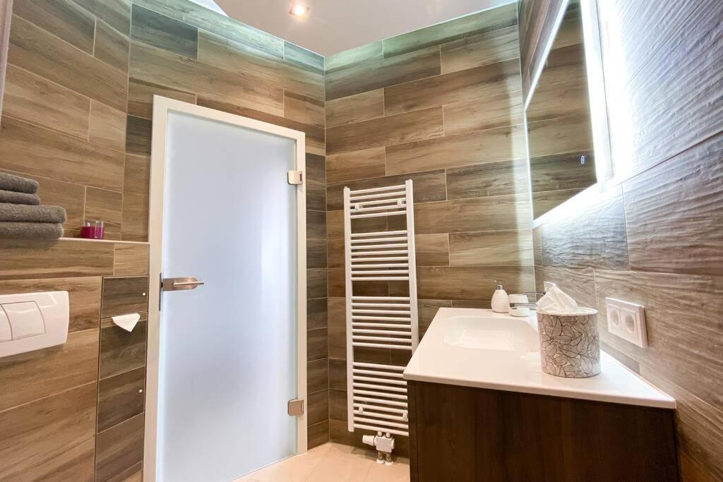 Luxus-Apartment In Leipzig Mit Privat-Parkplatz Kültér fotó